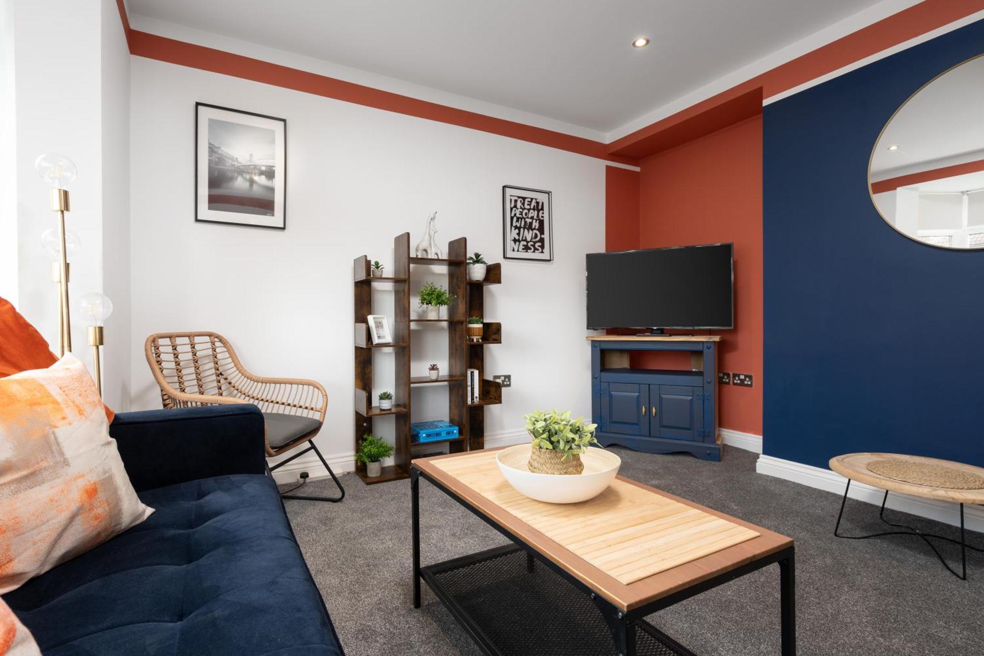 Shawe House - 10 Minute Mcr Airport - Free Parking Villa Wythenshawe Room photo