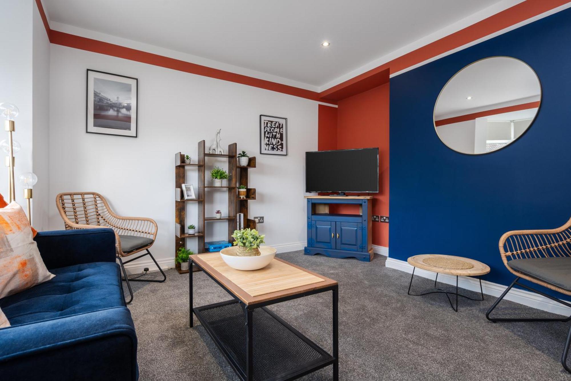 Shawe House - 10 Minute Mcr Airport - Free Parking Villa Wythenshawe Room photo